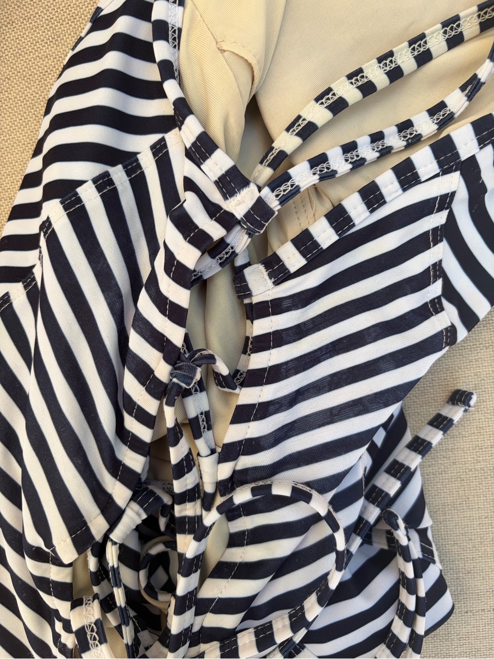 Albion The Weekender One-Piece - SIZE SMALL - Picture 8 of 12